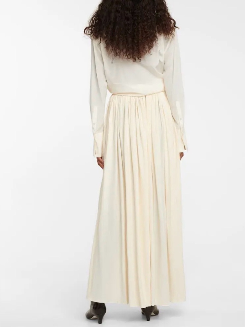 EUC Khaite Lowell Pleated Maxi Skirt in Cream Sz 4 - Picture 3 of 10